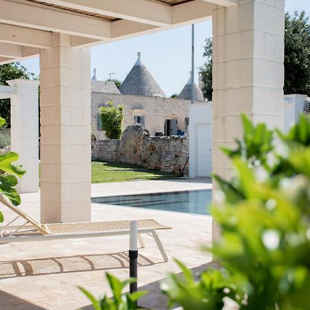 Trullo Cinquenoci Suite Locorotondo Exterior photo