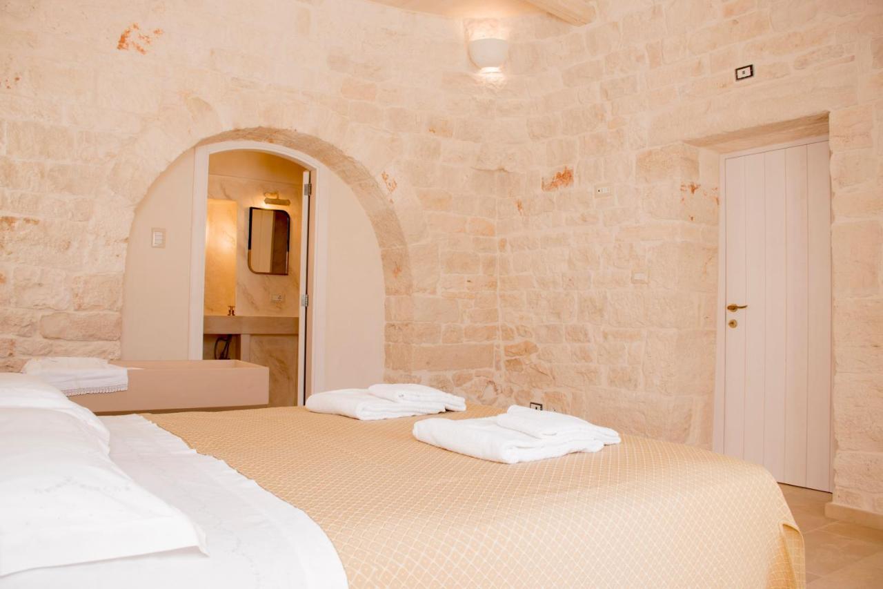 Trullo Cinquenoci Suite Locorotondo Exterior photo