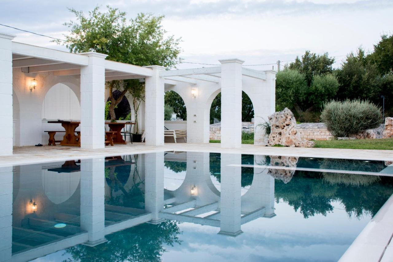 Trullo Cinquenoci Suite Locorotondo Exterior photo