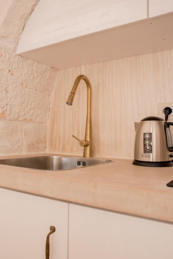 Trullo Cinquenoci Suite Locorotondo Exterior photo